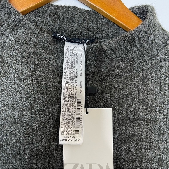 Zara Jewel Soft Cropped Sweater Blogger’s Favorite - Picture 5 of 8